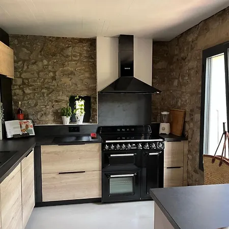 Villa Luxurious Family House With Pool In Ardeche. *