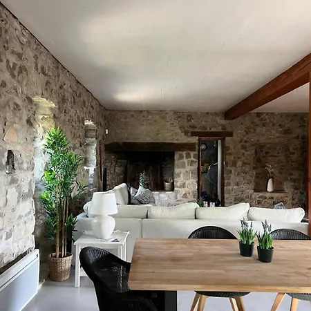 Villa Luxurious Family House With Pool In Ardeche. Les Vans