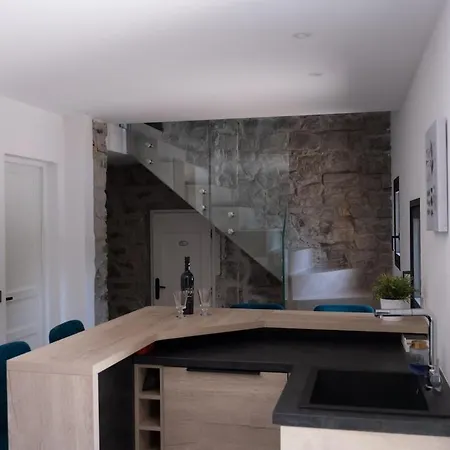 Luxurious Family House With Pool In Ardeche. * Ле-Ван